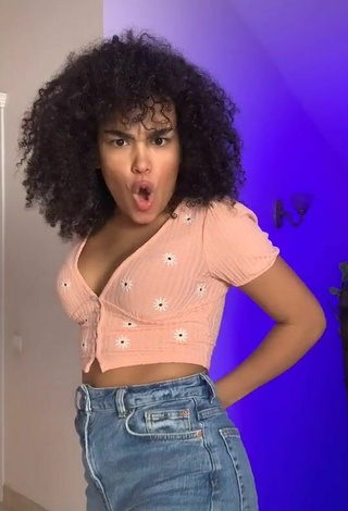 3. Beautiful Tracy in Sexy Crop Top