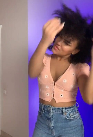 5. Beautiful Tracy in Sexy Crop Top