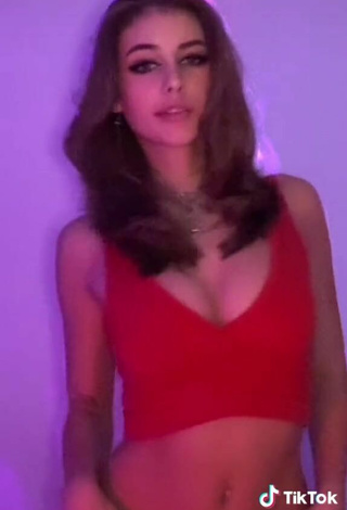 4. Sexy Eva Cudmore Shows Cleavage in Red Crop Top