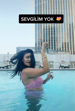 4. Sexy Eylem Şahin Shows Cleavage in Bikini Top at the Swimming Pool
