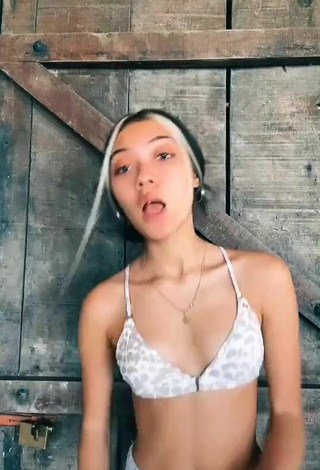 Sexy Ferchis in Bikini Top