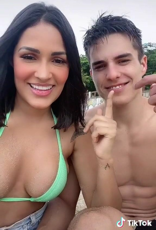4. Cute Flayslane Raiane Preira da Silva Shows Cleavage in Green Bikini Top