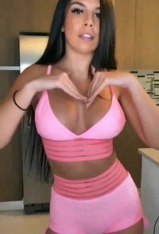 5. Amazing Franjomar Shows Cleavage in Hot Pink Sport Bra