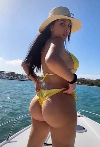 3. Seductive Franjomar Shows Butt on a Boat