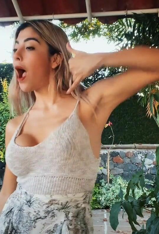 5. Sexy Frida Ximena Shows Cleavage in Grey Top