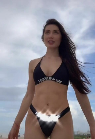 2. Georgina Mazzeo Looks Seductive in Black Bikini at the Beach