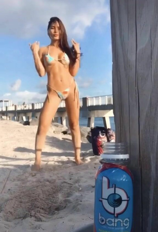 5. Georgina Mazzeo Looks Beautiful in Bikini at the Beach
