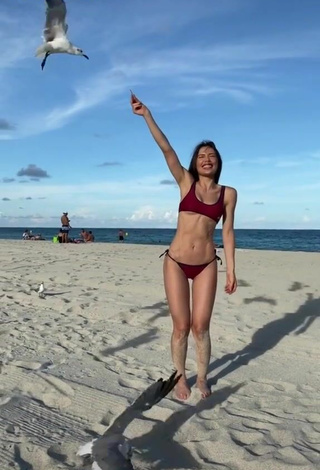2. Sexy Georgina Mazzeo Shows Legs at the Beach