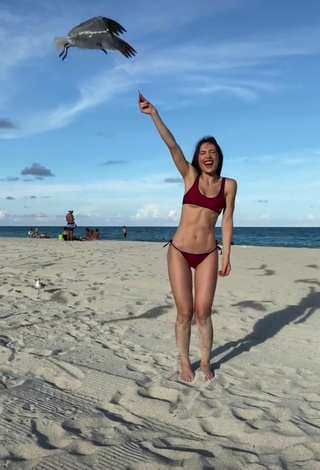 3. Sexy Georgina Mazzeo Shows Legs at the Beach