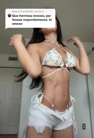 2. Hot Georgina Mazzeo Shows Cleavage in Bikini