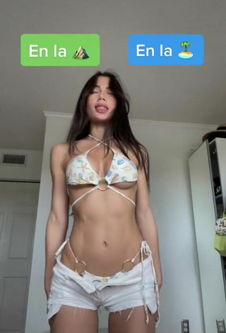 Sexy Georgina Mazzeo Shows Cleavage in Bikini Top
