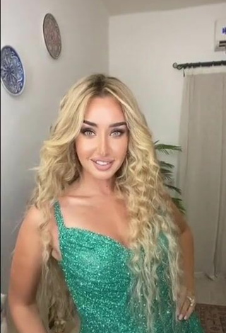 2. Sexy Hannah El-Zahed in Green Dress