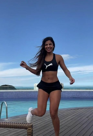 2. Sexy Hariany Nathália Almeida in Black Crop Top at the Swimming Pool