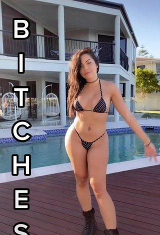 3. Hottie Maddy Belle Shows Butt at the Swimming Pool