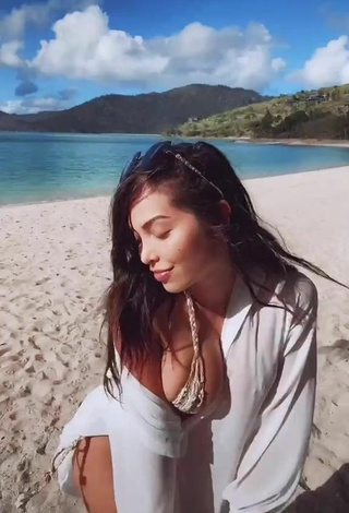 4. Maddy Belle Shows her Inviting Cleavage at the Beach