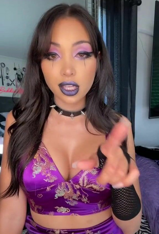 2. Beautiful Maddy Belle Shows Cleavage in Sexy Crop Top