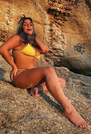 Sweet Julia Antunes Shows Cleavage in Cute Yellow Bikini at the Beach