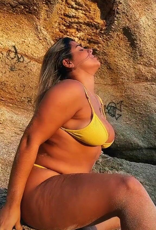 4. Sweet Julia Antunes Shows Cleavage in Cute Yellow Bikini at the Beach
