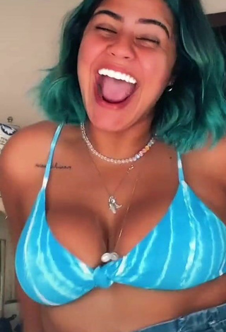 2. Amazing Julia Antunes Shows Cleavage and Bouncing Boobs in Hot Bikini Top