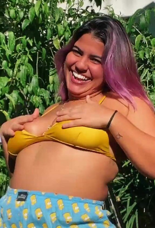 5. Cute Julia Antunes Shows Cleavage in Yellow Bikini Top