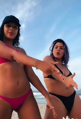 5. Sexy Julia Antunes Shows Cleavage in Bikini at the Beach