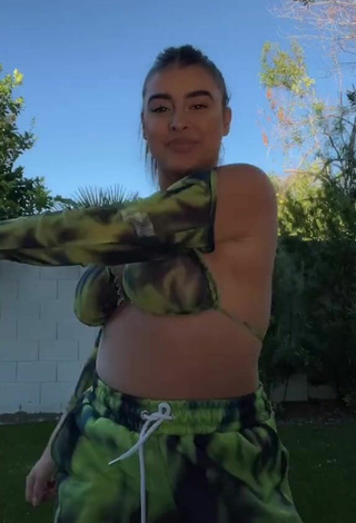 5. Sexy Kalani Hilliker in Hot Top and Bouncing Boobs without Bra