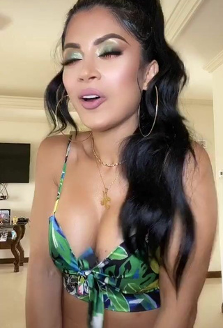 Adorable Kimberly Flores Shows Cleavage in Seductive Crop Top