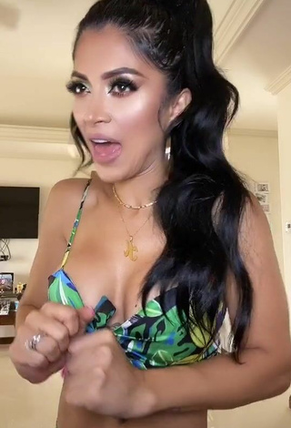 5. Adorable Kimberly Flores Shows Cleavage in Seductive Crop Top