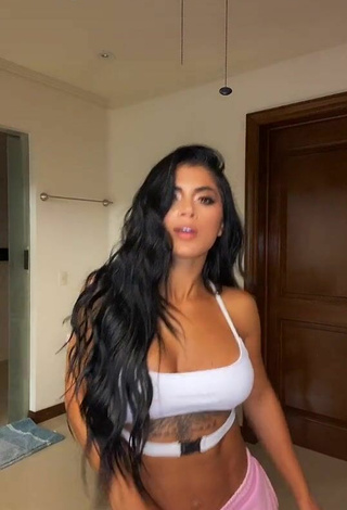 2. Hot Kimberly Flores Shows Cleavage in White Crop Top