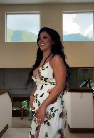 2. Sexy Kimberly Flores Shows Cleavage in Floral Dress