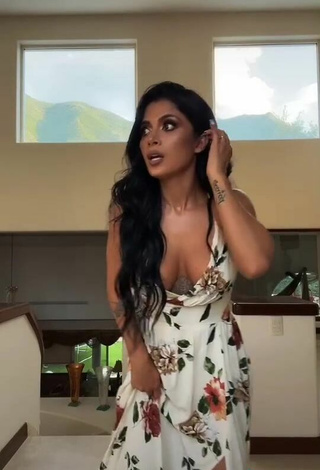 3. Sexy Kimberly Flores Shows Cleavage in Floral Dress
