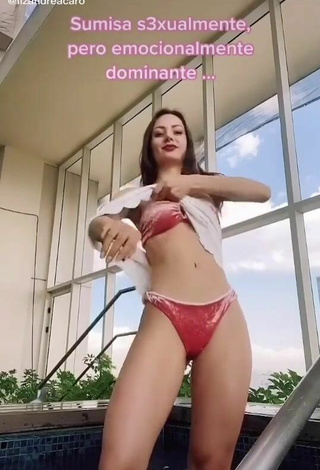 2. Andrea Caro in Appealing Bikini at the Swimming Pool