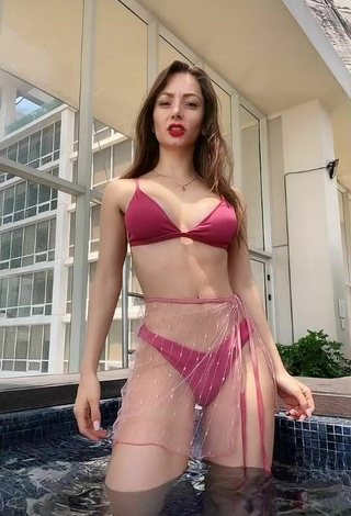 2. Erotic Andrea Caro in Pink Bikini at the Swimming Pool