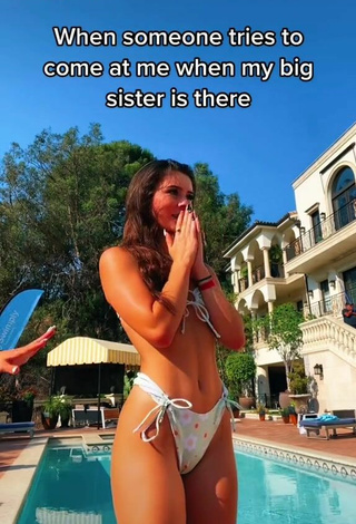 2. Amazing Lauren Gibson in Hot Bikini at the Swimming Pool