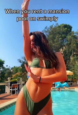 5. Hottie Lauren Gibson in Green Bikini at the Swimming Pool