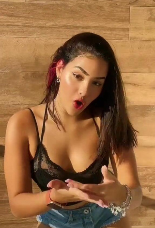 5. Sexy Lorrayne Oliveira in Black Top