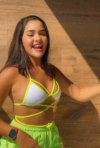 4. Hot Lorrayne Oliveira in Bikini Top