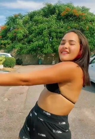 4. Sexy Lorrayne Oliveira in Black Bikini Top