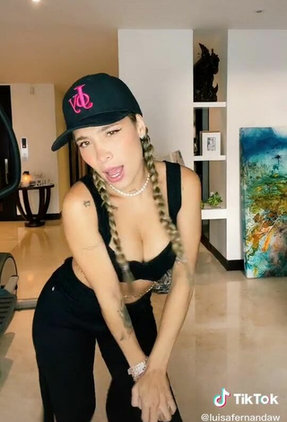 4. Cute Luisa Fernanda Cataño Ríos in Black Crop Top