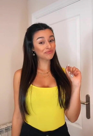4. Sexy Marta Díaz in Yellow Top