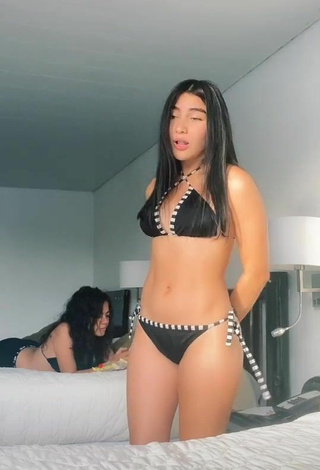 5. Sexy Valentina Quintero in Black Bikini