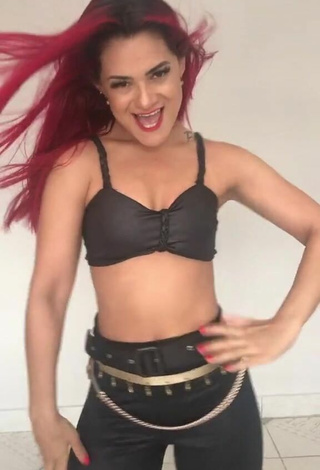 1. Sexy Mayca Delduque in Black Leggings while Twerking