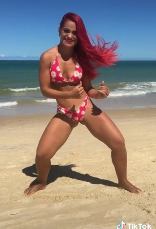3. Cute Mayca Delduque in Floral Bikini at the Beach