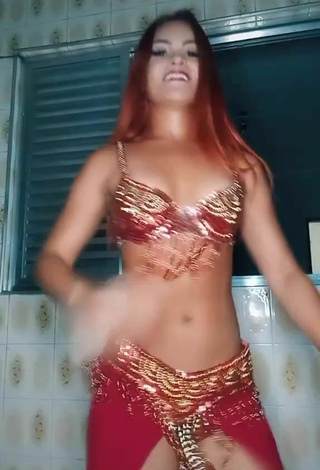 5. Sexy Mayca Delduque in Bra