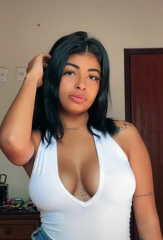 Cute MC Lya Shows Cleavage in White Top