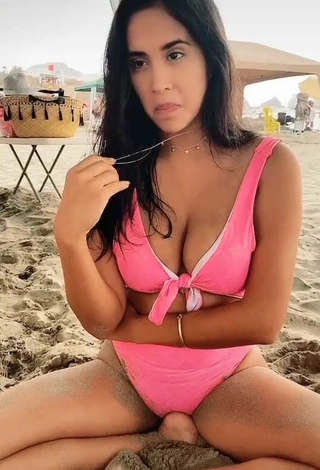 Sexy Melissa Paredes Shows Cleavage in Pink Bikini at the Beach