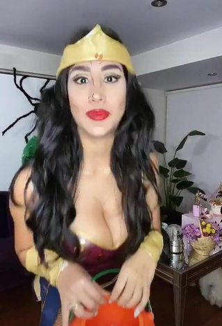 Sexy Melissa Paredes Shows Cosplay