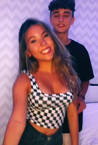 1. Cute Michelly Ioshiko Tanino Shows Cleavage and Bouncing Boobs in Checkered Crop Top