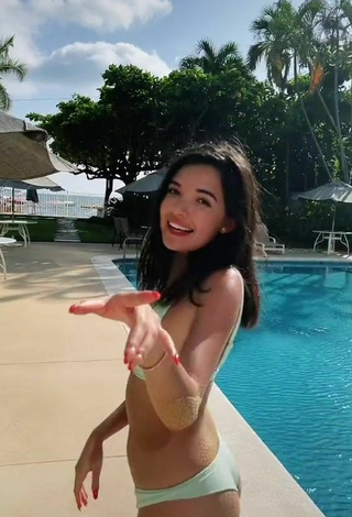 2. Cute Michelle Mendizábal in Blue Bikini at the Swimming Pool