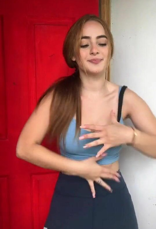 4. Breathtaking Nicolle Figueroa in Blue Crop Top and Bouncing Tits